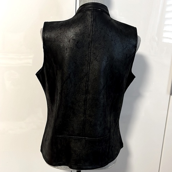 SOLITAIRE NWOT Black Faux Leather Biker Moto Vest, Size M - Picture 5 of 9